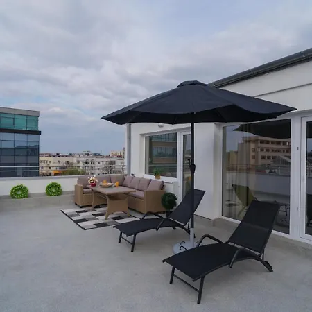 Penthouse - Huge Rooftop Terrace + Skyline View Apartmán Bukurešť