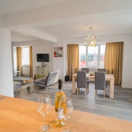 Apartmán Penthouse - Huge Rooftop Terrace + Skyline View *