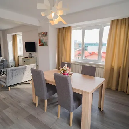 Penthouse - Huge Rooftop Terrace + Skyline View Apartmán *