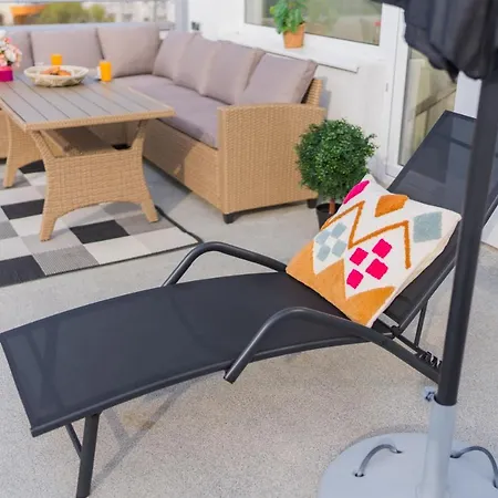 Apartmán Penthouse - Huge Rooftop Terrace + Skyline View
