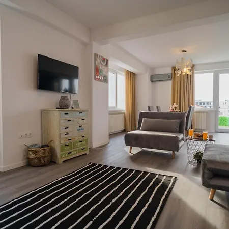 Penthouse - Huge Rooftop Terrace + Skyline View Bukurešť