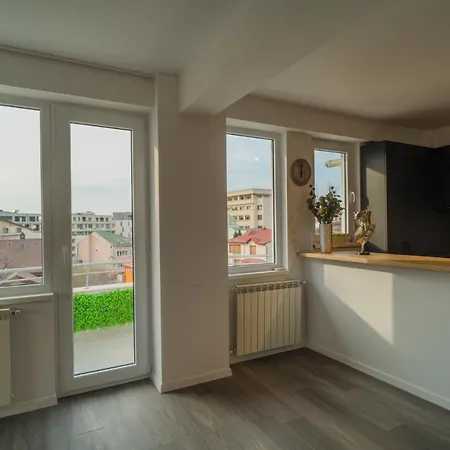 Penthouse - Huge Rooftop Terrace + Skyline View Apartmán Bukurešť