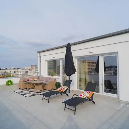 Penthouse - Huge Rooftop Terrace + Skyline View Apartmán *