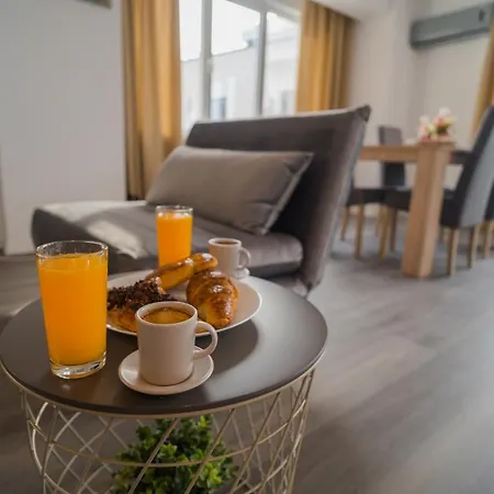 Penthouse - Huge Rooftop Terrace + Skyline View Bukurešť